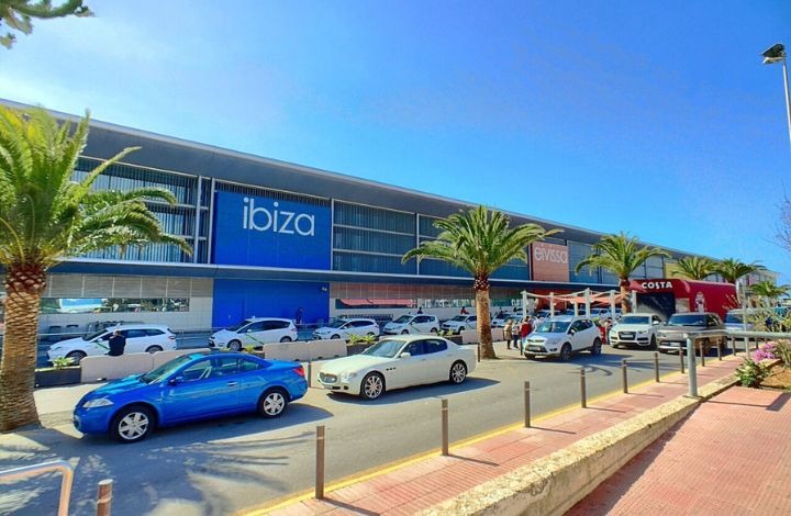 Private Transfer from Ibiza Airport to TRS Ibiza Hotel – Adults Only: Hassle-Free Travel