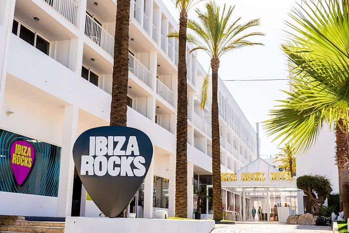 Exclusive Transport from Ibiza Rocks to Ushuaïa with OnlyIbiza: Our VIP Experience